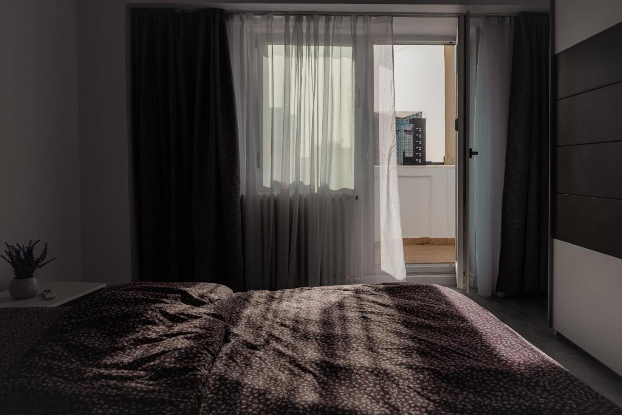 Apartament 2 Camere, Decomandat, In Zona Centrala Bukarest Exteriör bild