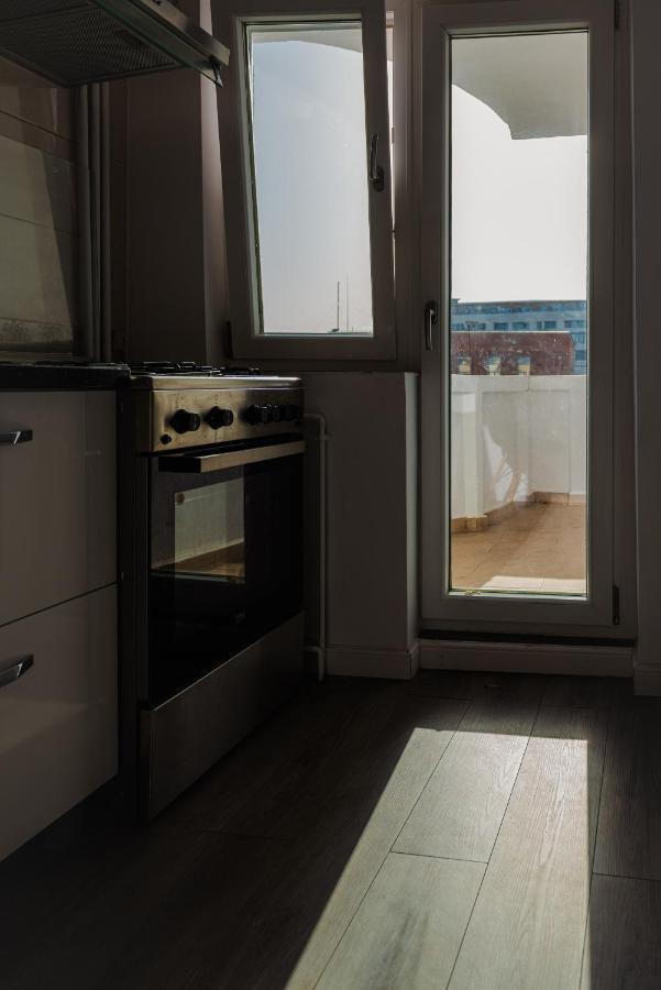 Apartament 2 Camere, Decomandat, In Zona Centrala Bukarest Exteriör bild